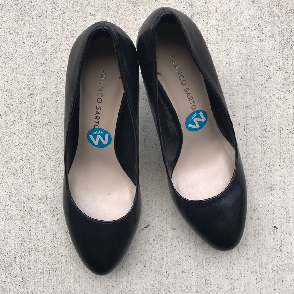 black pumps